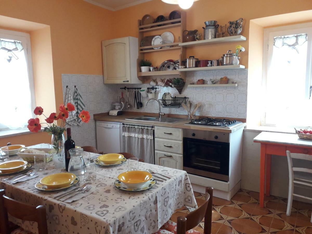 Alle Preci Country House Santa Restituta Exterior photo